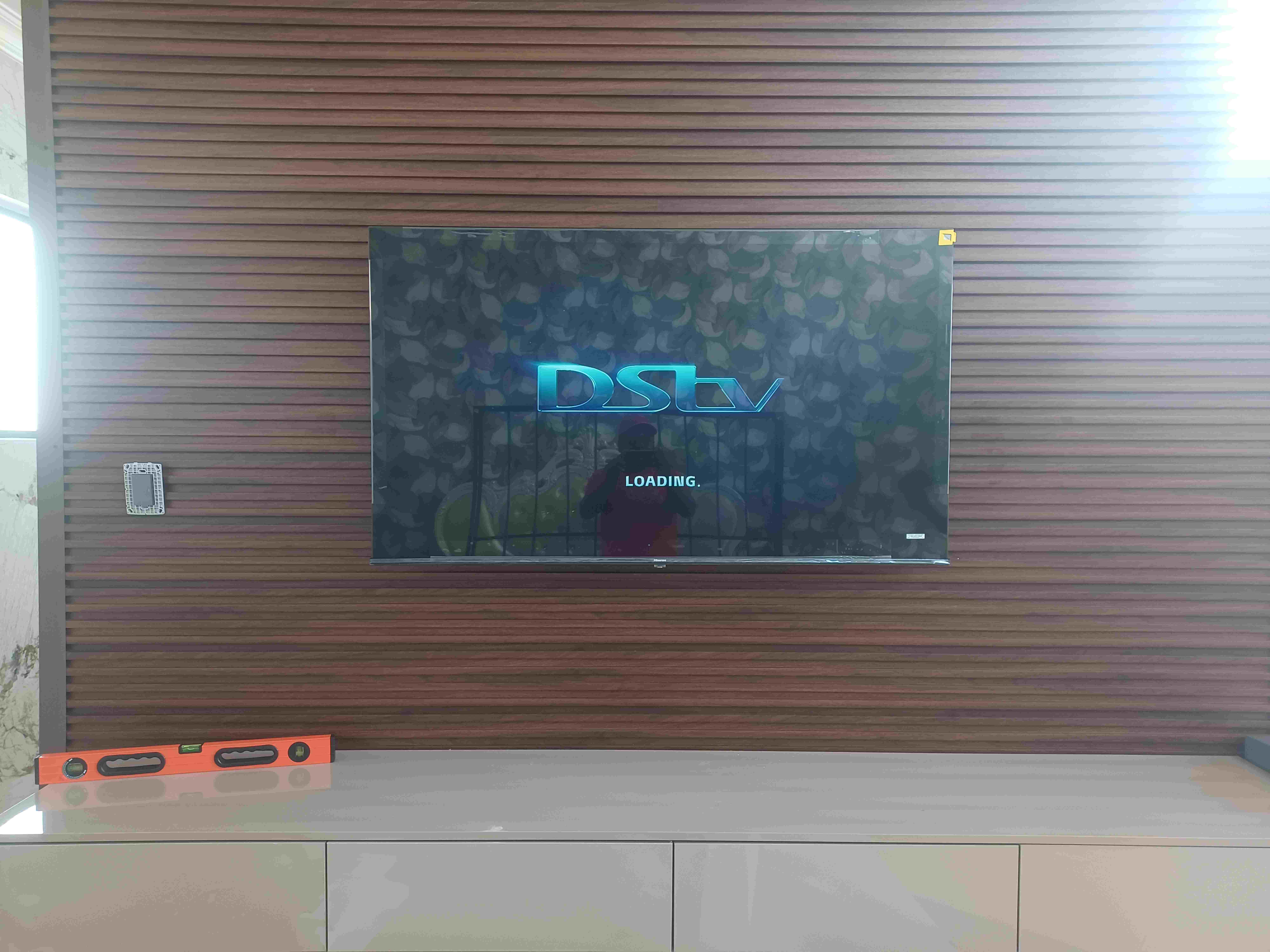 tv mount on cladding
